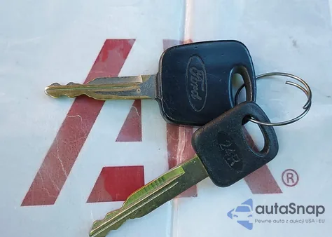 2003 Ford F-150 Xl/Xlt z USA, uszkodzony, nr VIN 1FTRX17263NB85291